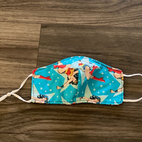 TRIPLE LAYER adjustable strap Face mask! - Picture 1 of 1